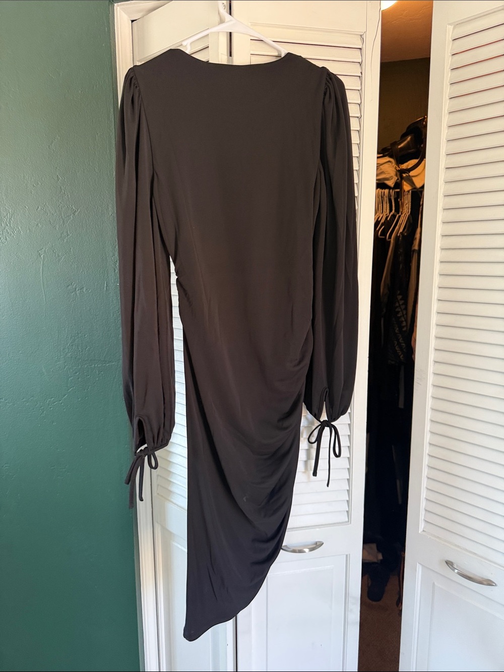 Lovers + Friends Black Asymmetrical Ruched Midi Dress - Picture 4 of 4